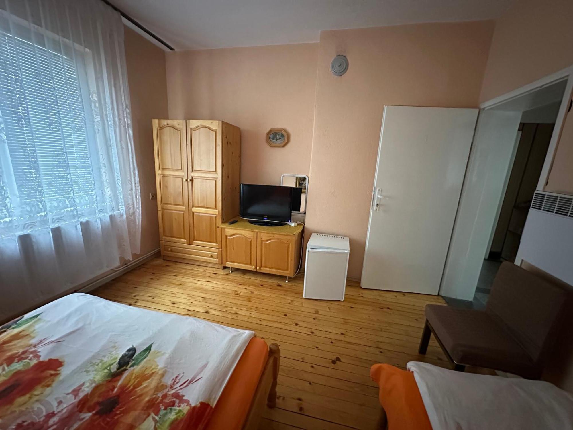 Velkovski Guest House 히사랴 외부 사진