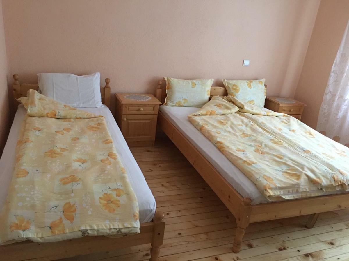 Velkovski Guest House 히사랴 외부 사진