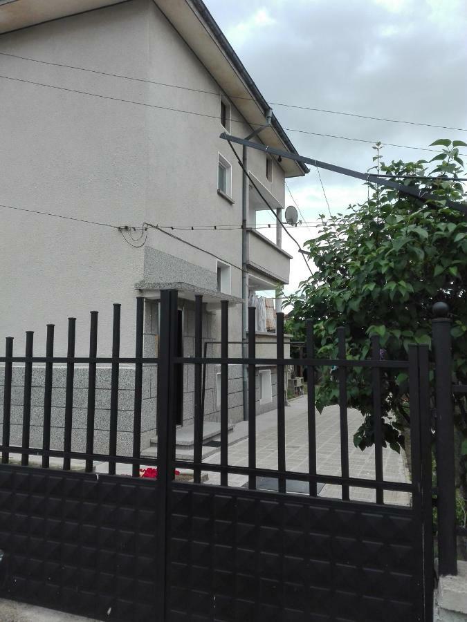 Velkovski Guest House 히사랴 객실 사진